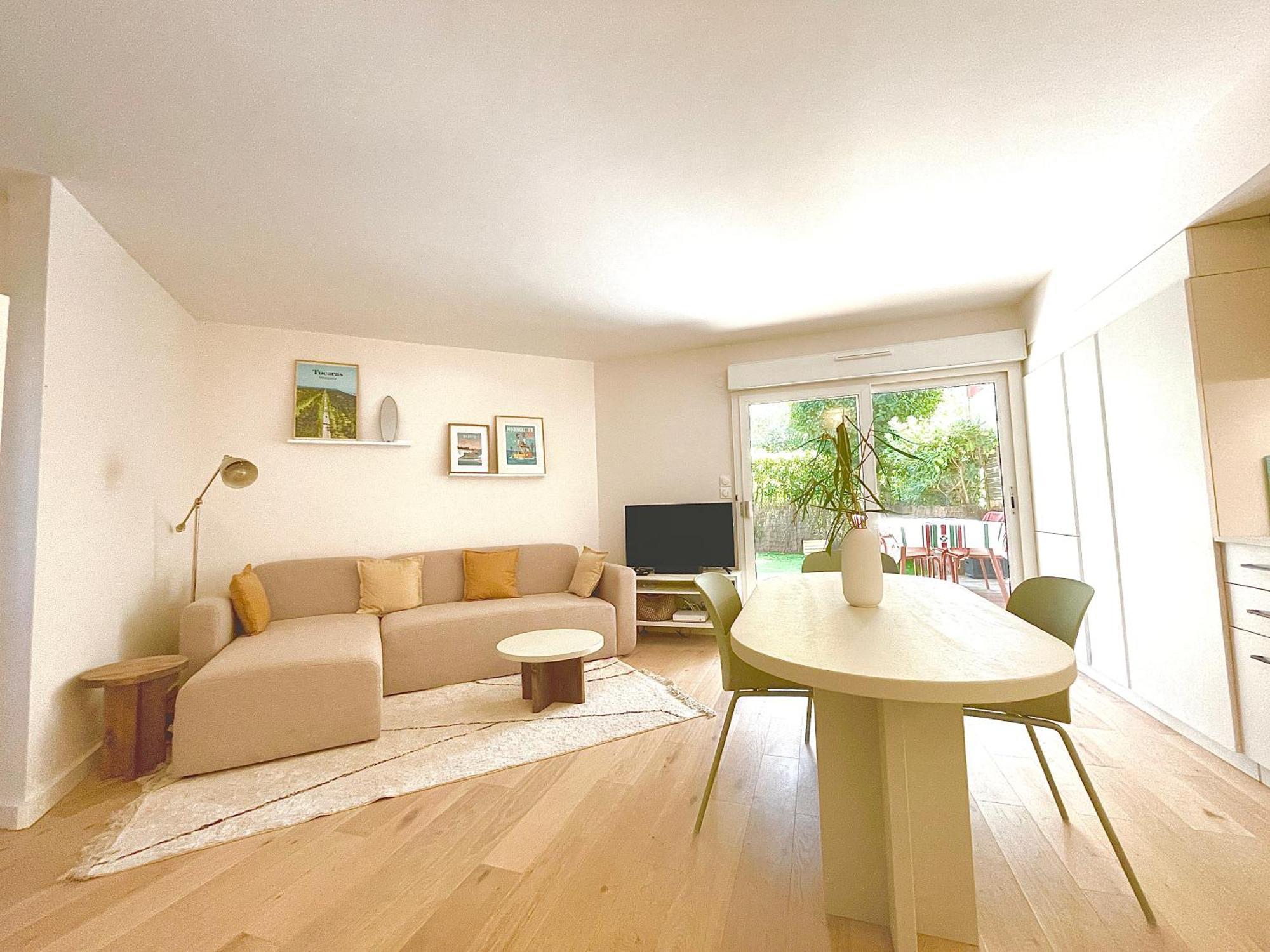 Splendide Appartement De Charme Avec Patio, Parking Et Plage A 3 Minutes Biarritz Exteriör bild