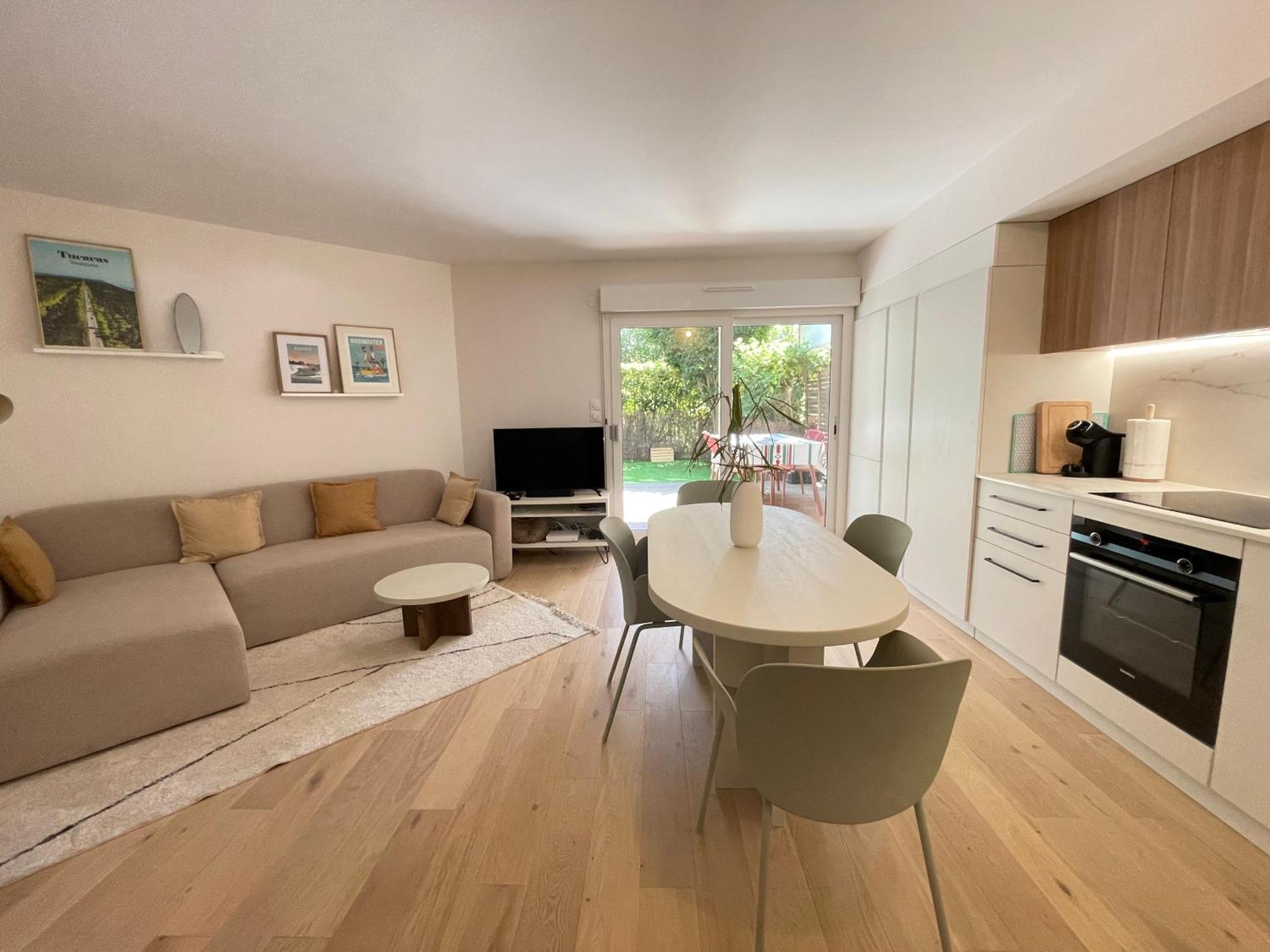 Splendide Appartement De Charme Avec Patio, Parking Et Plage A 3 Minutes Biarritz Exteriör bild